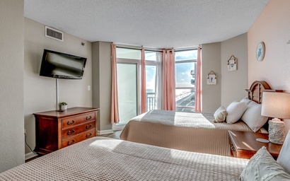 Carolinian Beach Resort 1633 10