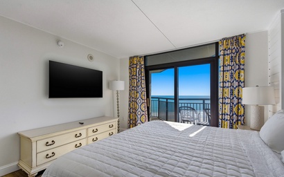 Ocean Reef Resort 818 10