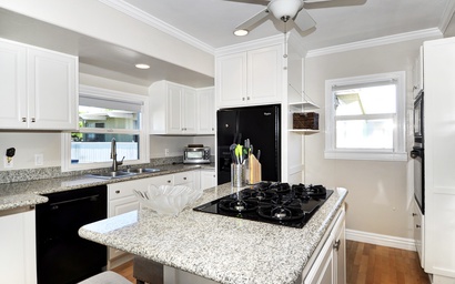 313 E. Bay Ave. A&B 5