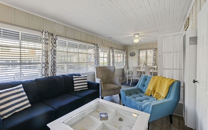 118 Emerald Ave. A 5