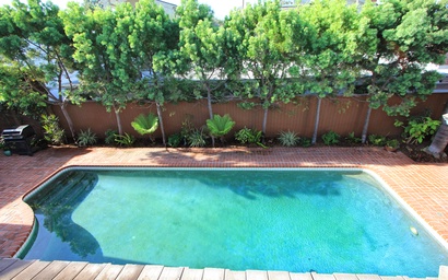 512 Larkspur Ave * 4