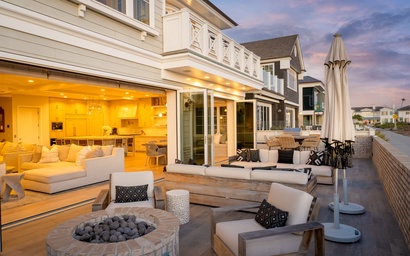 1215 E. Balboa Blvd* 4