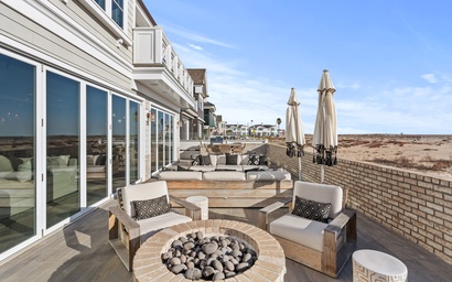 1215 E. Balboa Blvd* 6