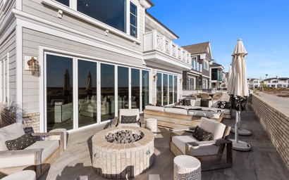 1215 E. Balboa Blvd* 5