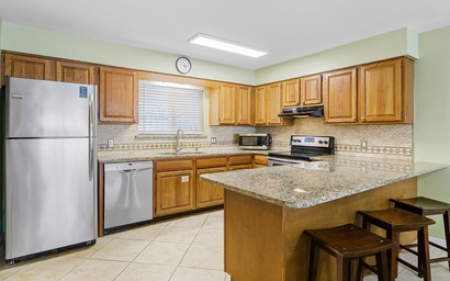 Landon by the Sea 3 4