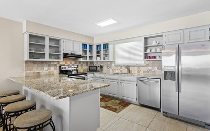 Landon by the Sea 2 4