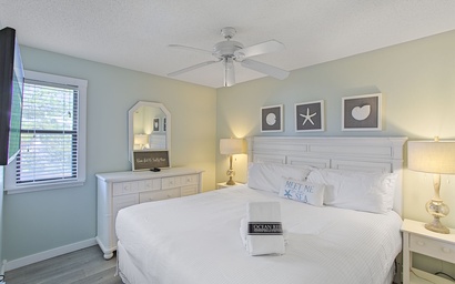 Beachwood Villas 8F 4