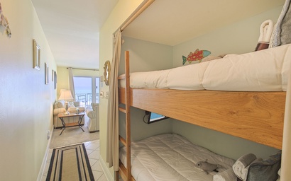 Commodore's Retreat 207 6