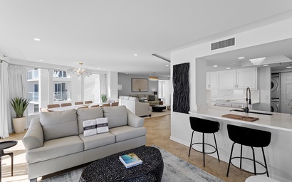 Beachside Towers II 4243 5