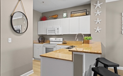 Emerald Waters 206 4