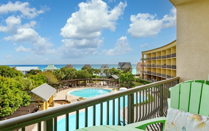 Beach Resort 402 3