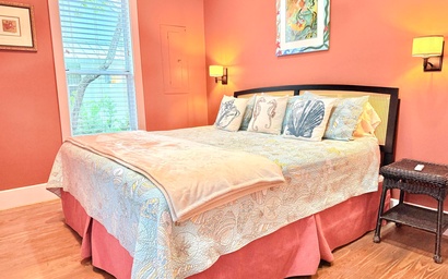 Hide Away Haven 6