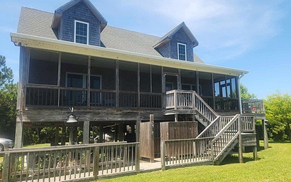 IR53: The Lake House