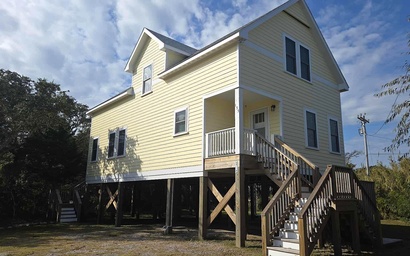 NP44: Chris & Mabel's