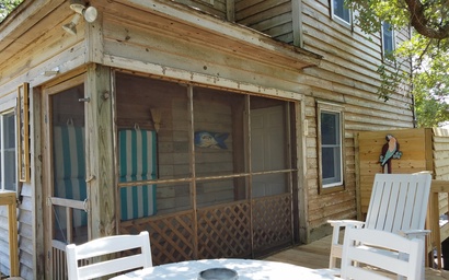 DC49: The Back House 4