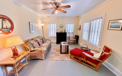 CR17: Mattie Midgette Cottage 4