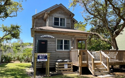 DC49: The Back House