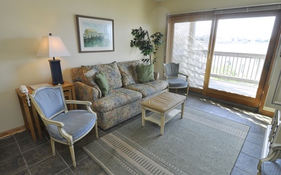 DC204: Captains Landing Suite 204 3