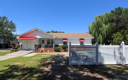 Featured Property DC52: Bertha's Cottage