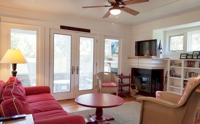 DC11: Wisteria Cottage 4