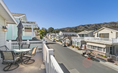 318CL Upper - 318 Claressa Ave - Upper