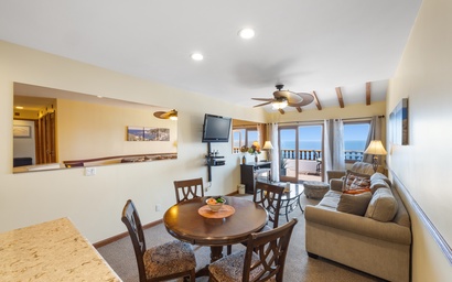 H169 - Hamilton Cove Villa 1-69 2