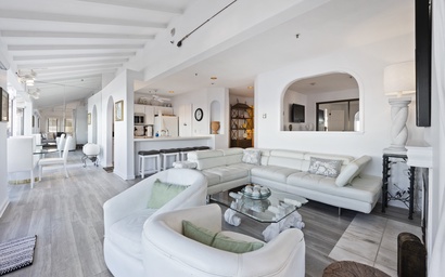 H242 - Hamilton Cove Villa 2-42 4