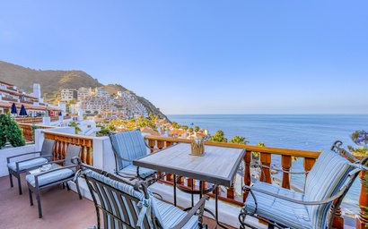 H157 - Hamilton Cove Villa 1-57 3
