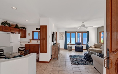 H155 - Hamilton Cove Villa 1-55 3