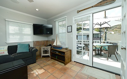 232W - 232 Whittley 4