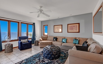 H155 - Hamilton Cove Villa 1-55 4