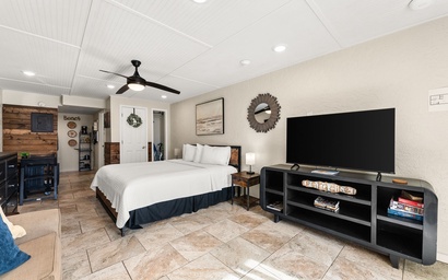 The Ambassador - Unit C5 - Studio King - On Pool Deck 2