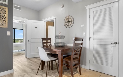 Origin 1217 - One Bedroom - Partial Gulf View 5