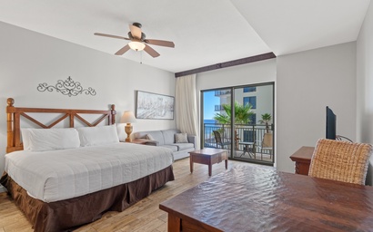 Origin 0734 - Studio King - Sunny Pool Deck and Gulf View