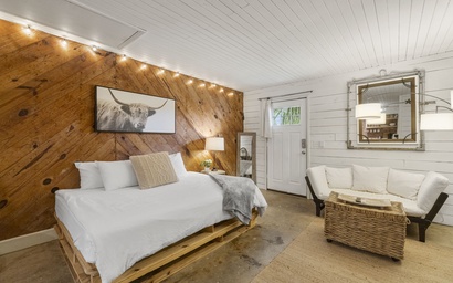 Cowboy Cottage - Studio King 5