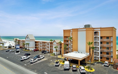 Tiki Time 702 - Beachfront Views - Family Friendly 2