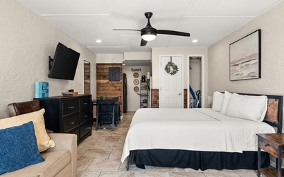 The Ambassador - Unit C5 - Studio King - On Pool Deck 3