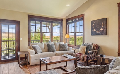 Grand View 3240