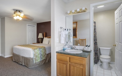 Town Square Lodge 4 14