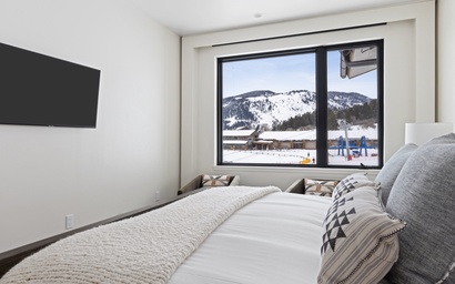 One Town Hill 500 15