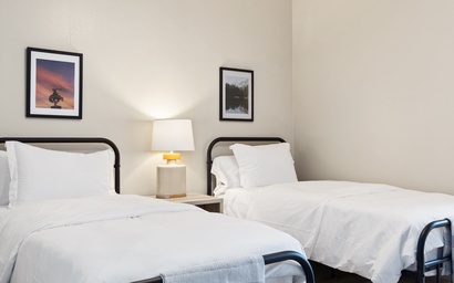 Town Square Lodge 8 22