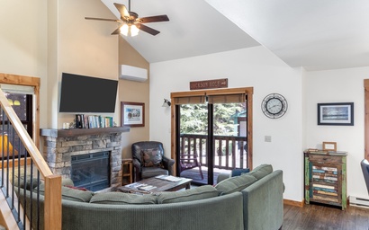 Clark's Knoll 371
