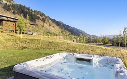 Hoback Hideaway 12