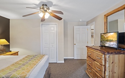 Town Square Lodge 5 10
