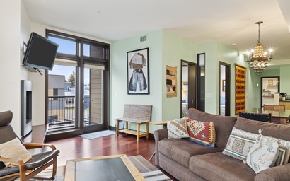 Pearl at Jackson 202 5