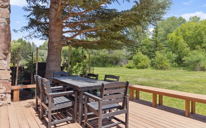 Teton Shadows St. John B 33