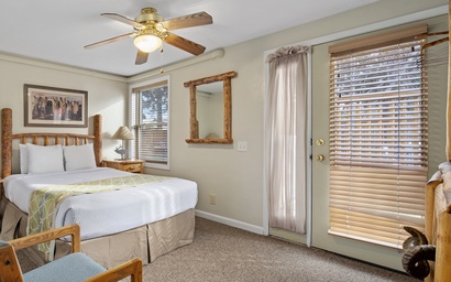 Town Square Lodge 6 6