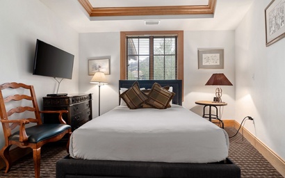 Crystal Springs 404 9