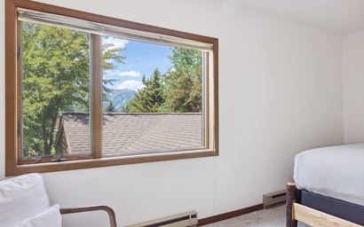 Teton Shadows St. John B 28