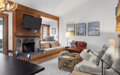 Larkspur 1223
